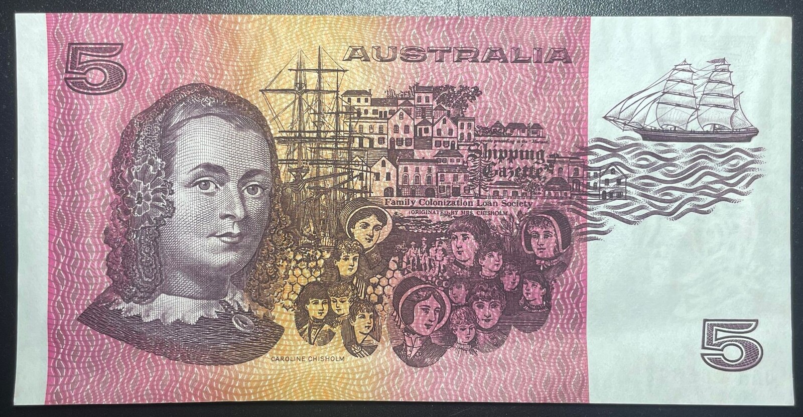 Gothic Serial Number Australian $5 Paper Banknote Johnston/Fraser Signature EF Condition QAH003723